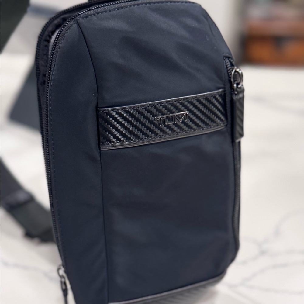 Tumi Scott Compact Sling